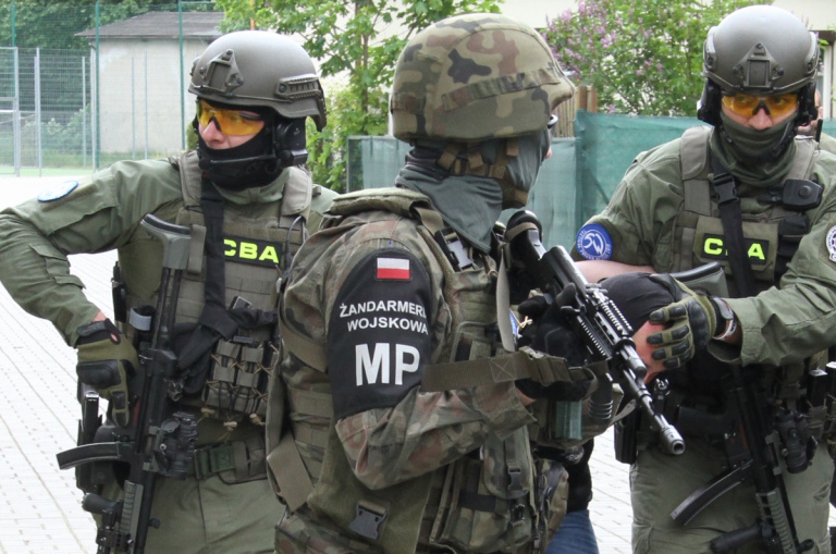 Corruption Causes a Series of Arrests in the Polish Armed Forces ...