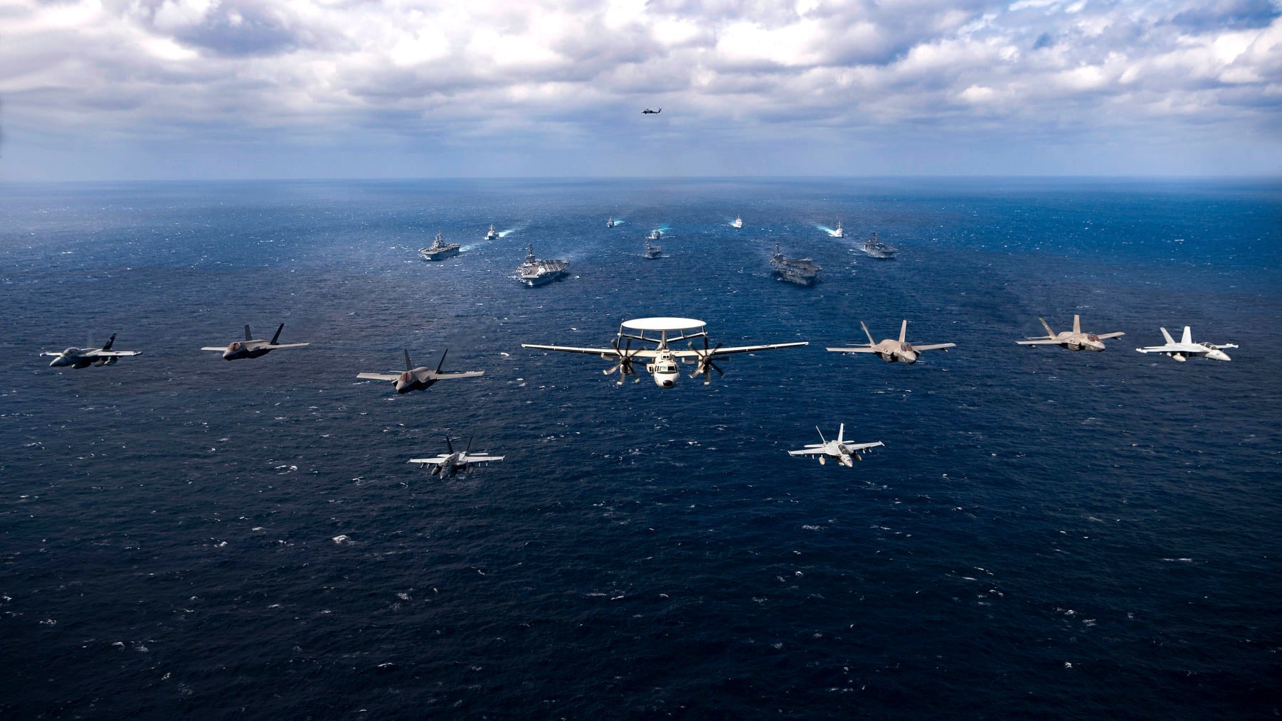 Four US Navy Capital Ships Train With JMSDF In The Philippines Sea