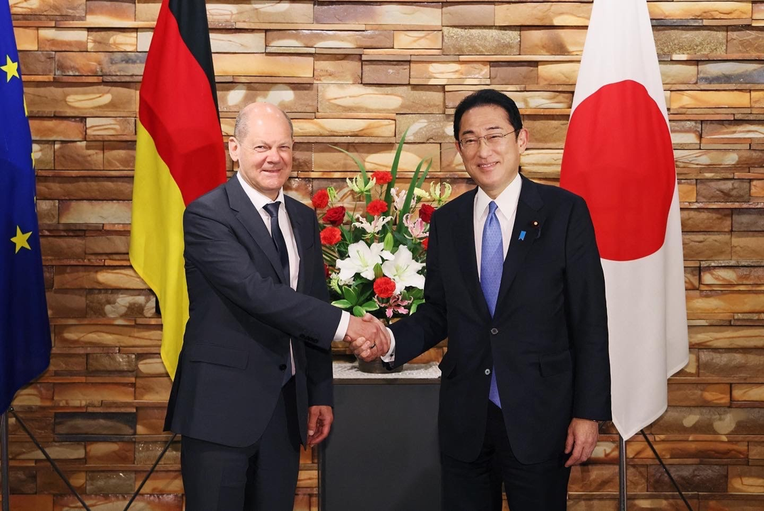 German Chancellor Scholz Discusses Security While in Japan