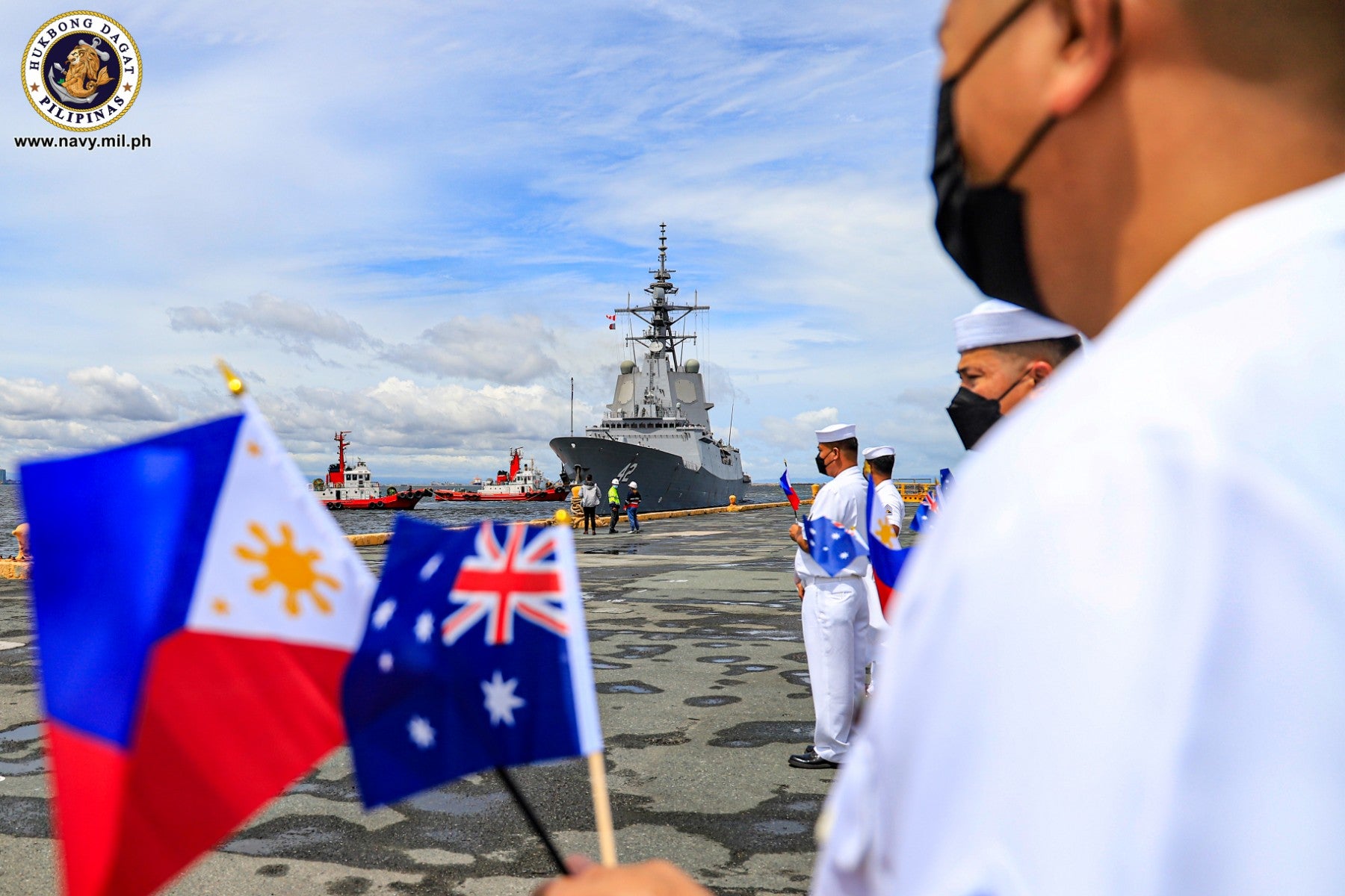 Australian AEGIS Destroyer Visits Manila