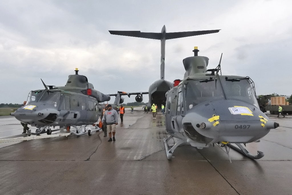 Česká republika přebírá své poslední dva vrtulníky UH-1Y Venom